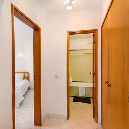 T1 Antonio Henriques Апартаменты *