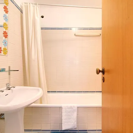 T1 Antonio Henriques Apartment *