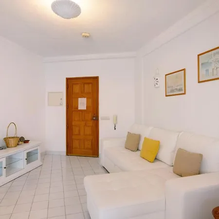 T1 Antonio Henriques *